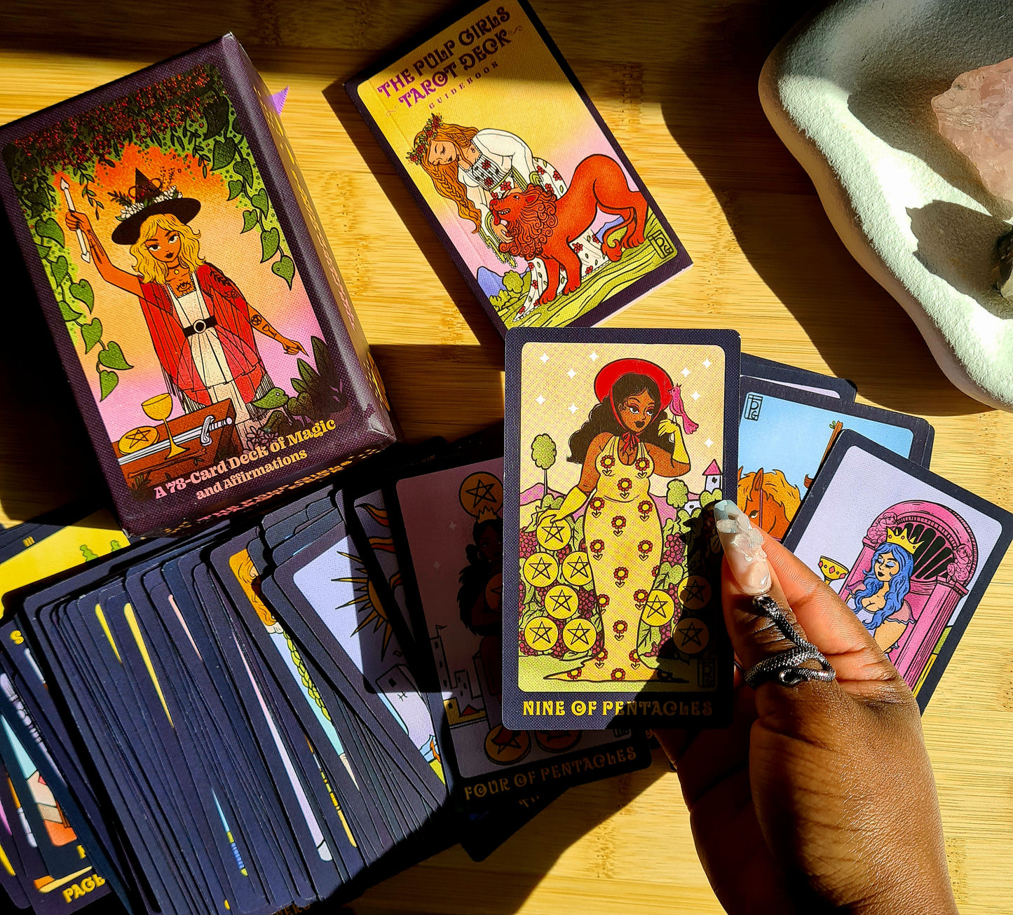 The Pulp Girls Tarot Deck